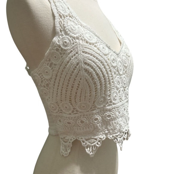 Rebellion Ivory Crochet Lace Bralette - Picture 4 of 6